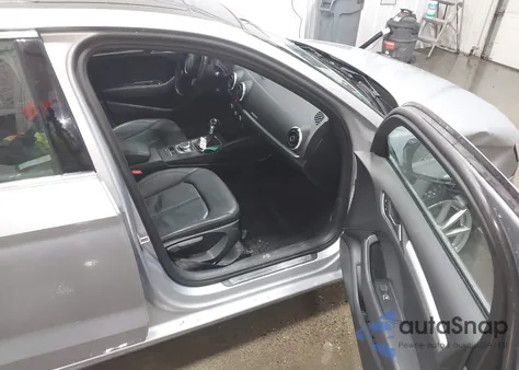 2015 Audi A3 2.0T Premium z USA, uszkodzony, nr VIN WAUBFGFF1F1061062